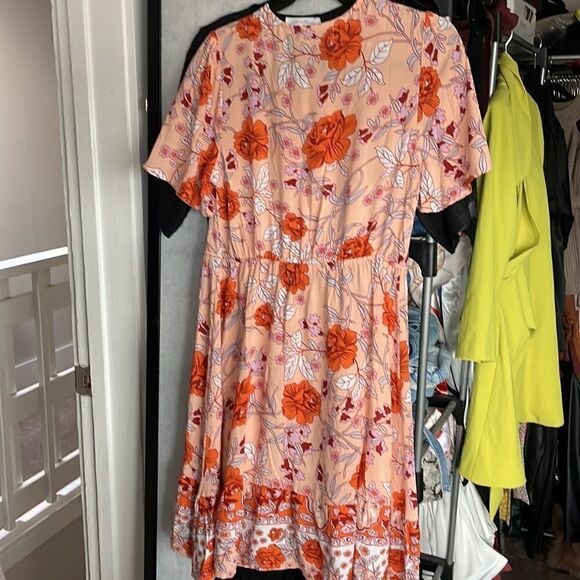 LEANI  V Neck Bohemian Floral Print Mini Dress Short Sleeve Ruffle | size S - Picture 9 of 9